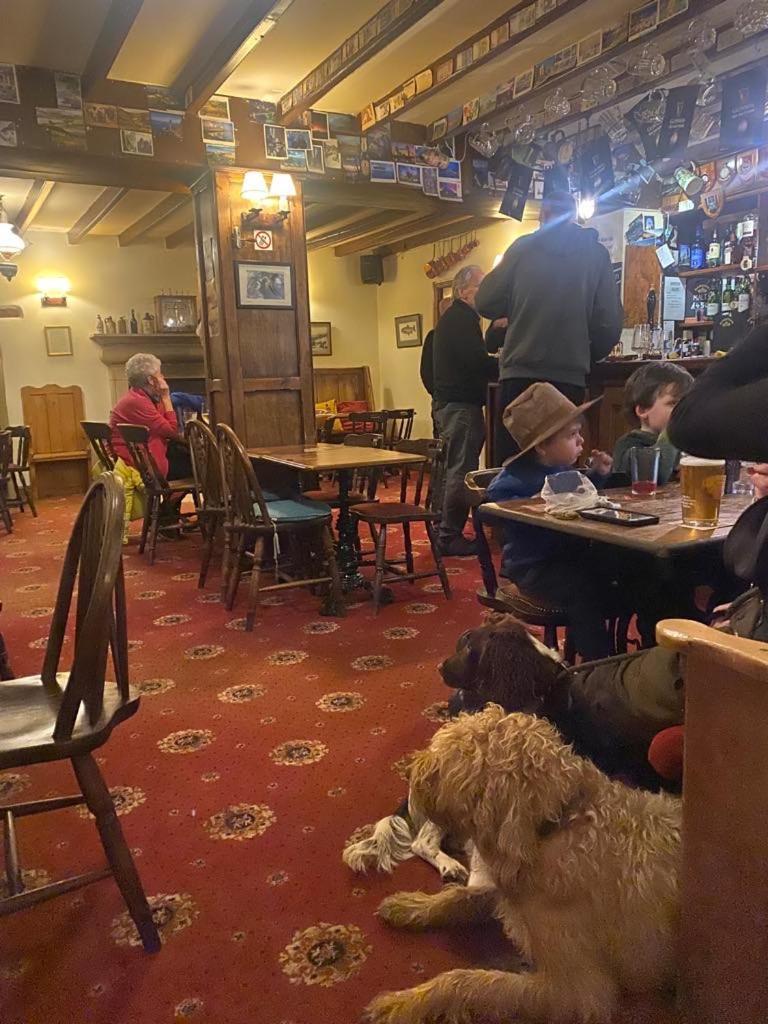 The Bridge Inn Reeth Eksteriør bilde