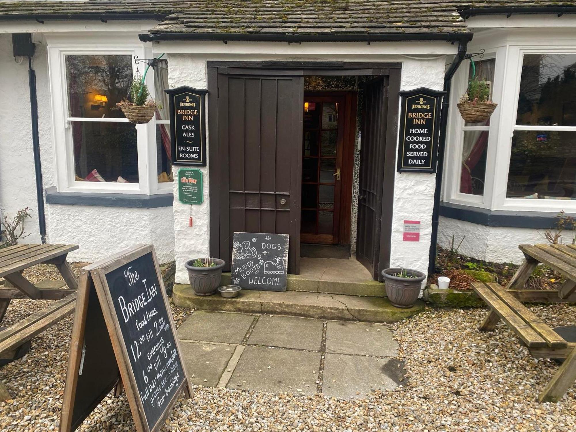 The Bridge Inn Reeth Eksteriør bilde